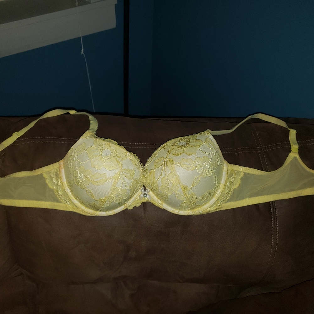 Victoria Secret bra size 38D